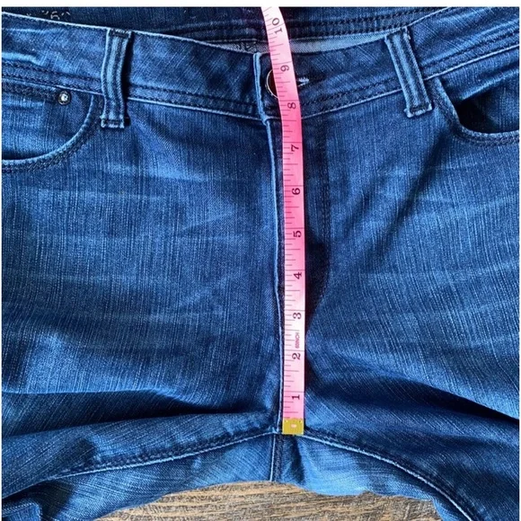 DL1961 premium denim Grace high rise cropped jeans. - Picture 10 of 14